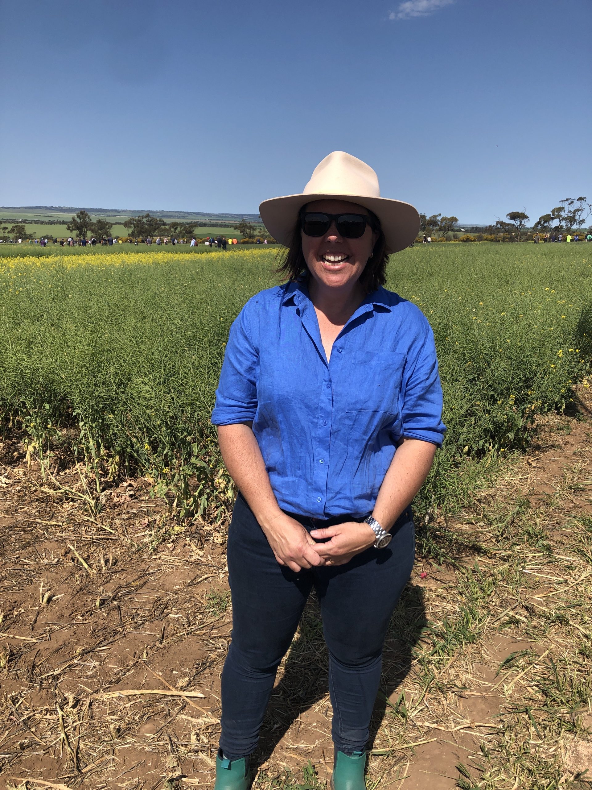 Lucy Pedler presenting at Thriving Women 2022 Conference